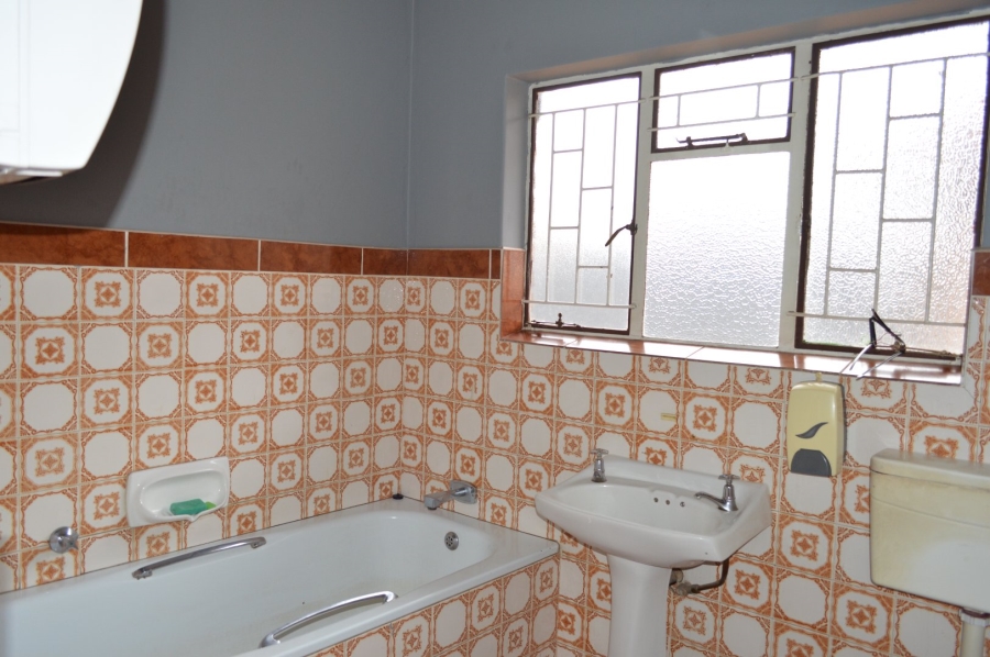 Commercial Property for Sale in Collerville North West